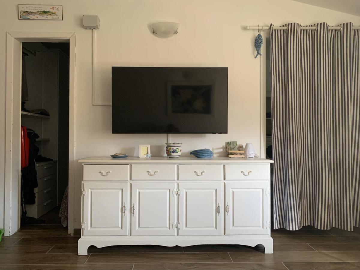 Appartamento La Casa Di Chiara Порт-Аццурро Экстерьер фото