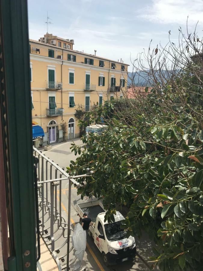 Appartamento La Casa Di Chiara Порт-Аццурро Экстерьер фото